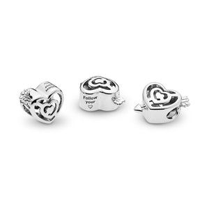 PANDORA Path to Love Charm